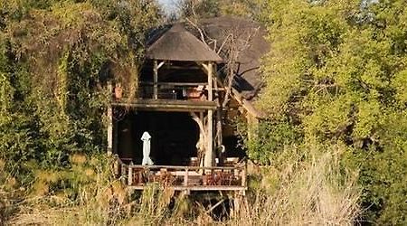 Lianshulu Lodge Muneambuanas 外观 照片
