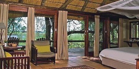 Lianshulu Lodge Muneambuanas 外观 照片